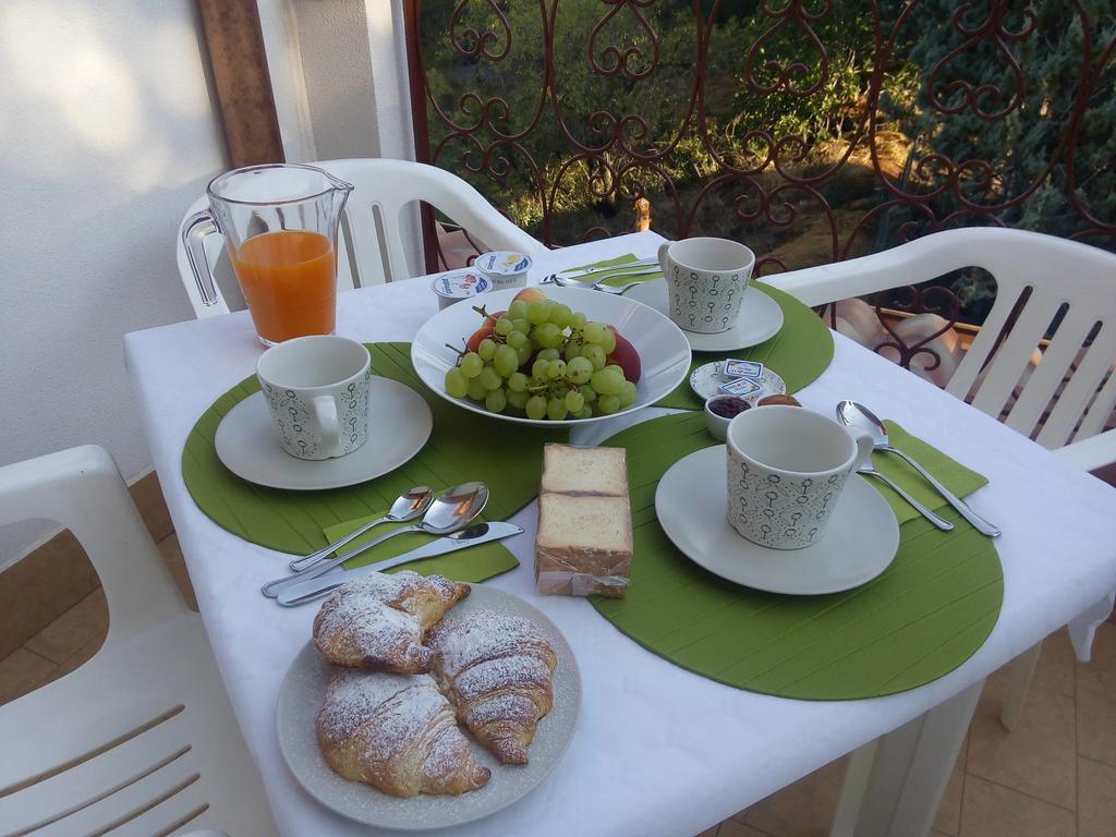 Bed and Breakfast Il Giardino Di Leoca Nicolosi Exterior foto